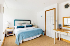 Dukes House - first floor apartment